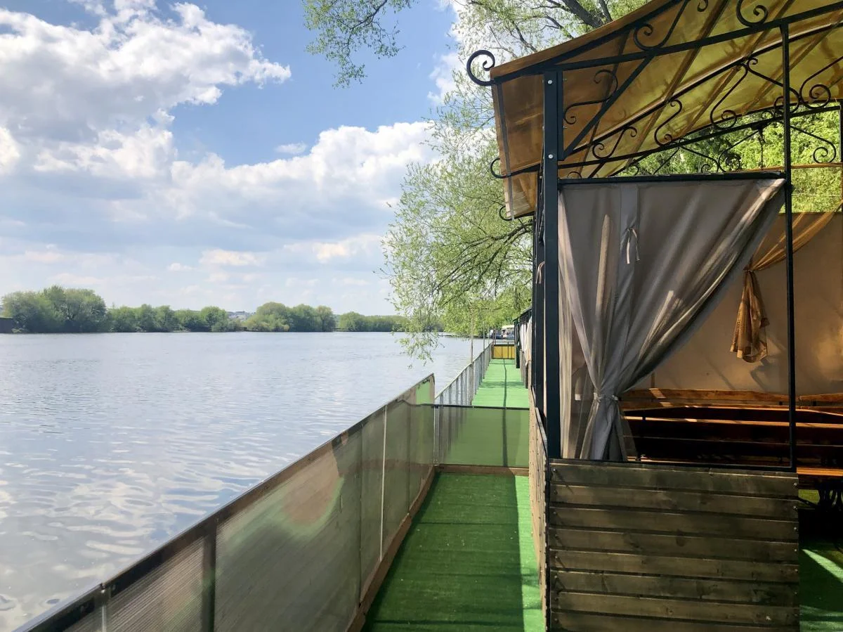 Шатер (Беседка) на воде с мангалом для пикника на 30 человек