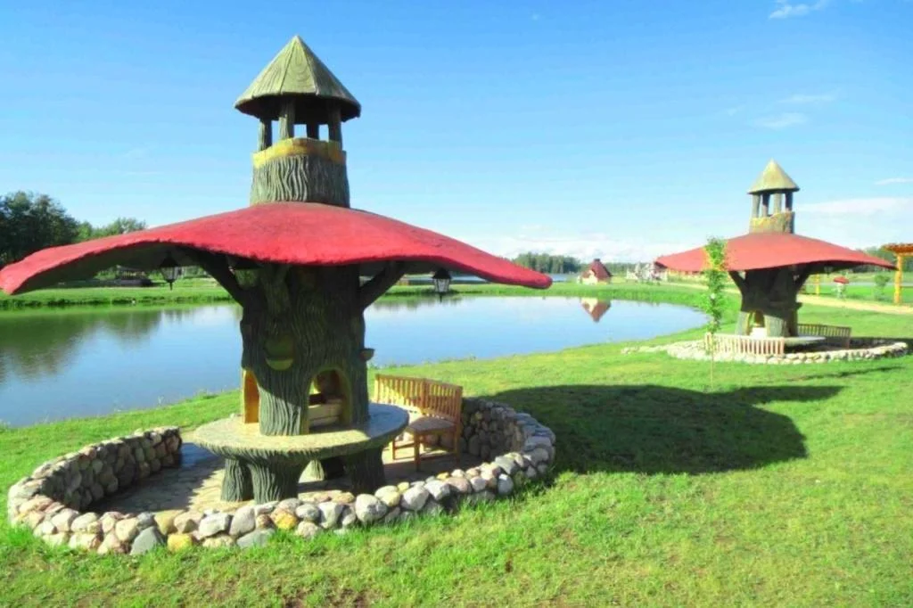Беседки «Сказочные грибы» для рыбной ловли и отдыха на природе