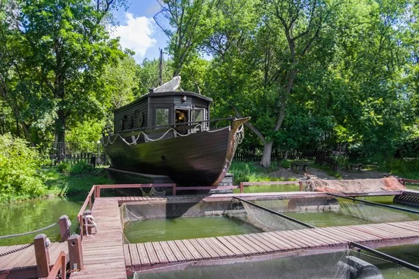 Аренда беседки (корабля) в ресторане «Рыбацкая деревня» Москва / СВАО