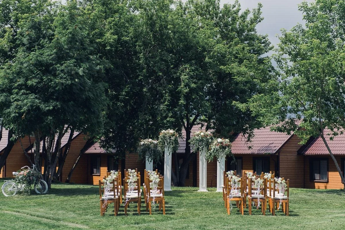 Небольшой шатер на 35 гостей (фуршет 70) — VodНый