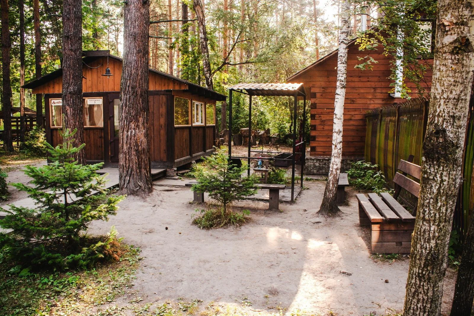 Аренда теплой беседки на 15 человек для шашлыка в Томске — Комплекс отдыха «Академия»