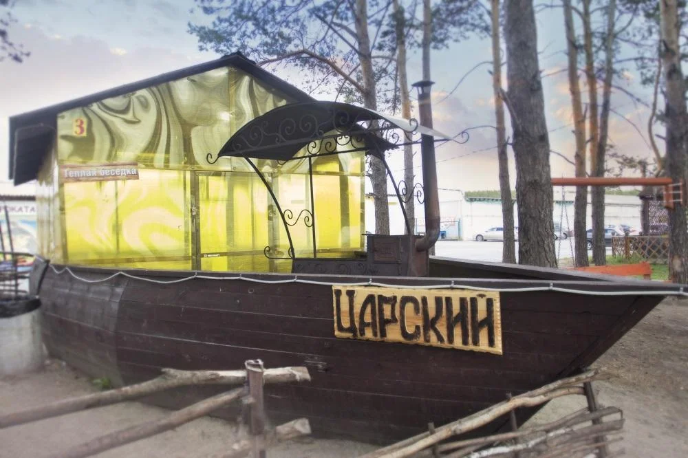 Летний вариант веранды на 20 человек в Парке «Арамильская слобода» — река Исеть — Арамиль