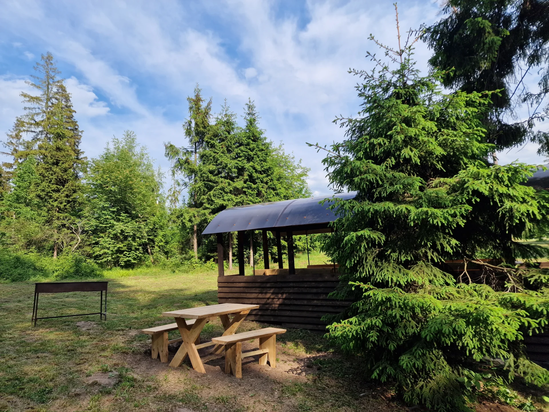 Полуоткрытая беседка «В тени», до 20 человек в РК «Малибу»