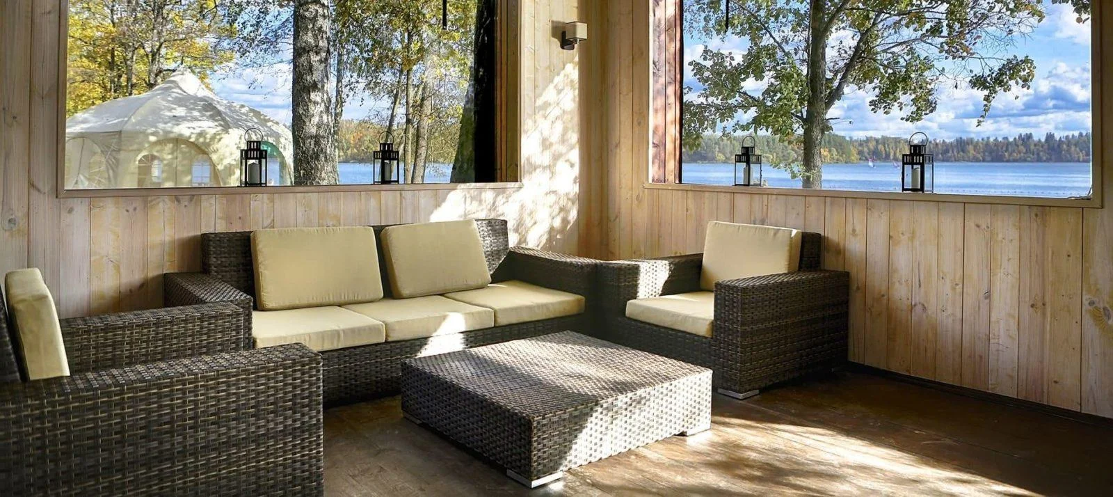 Снять веранду в Подмосковье вместимостью на 50 персон