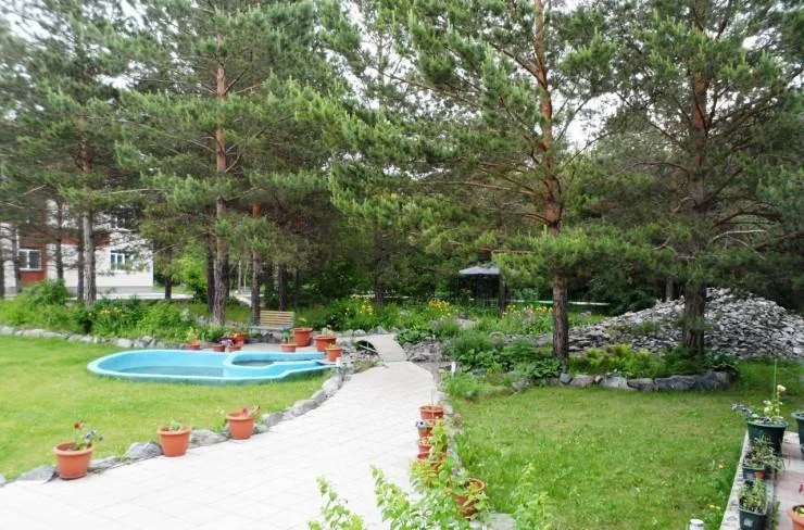 Беседка с мангалом для отдыха на 35 человек в черте города