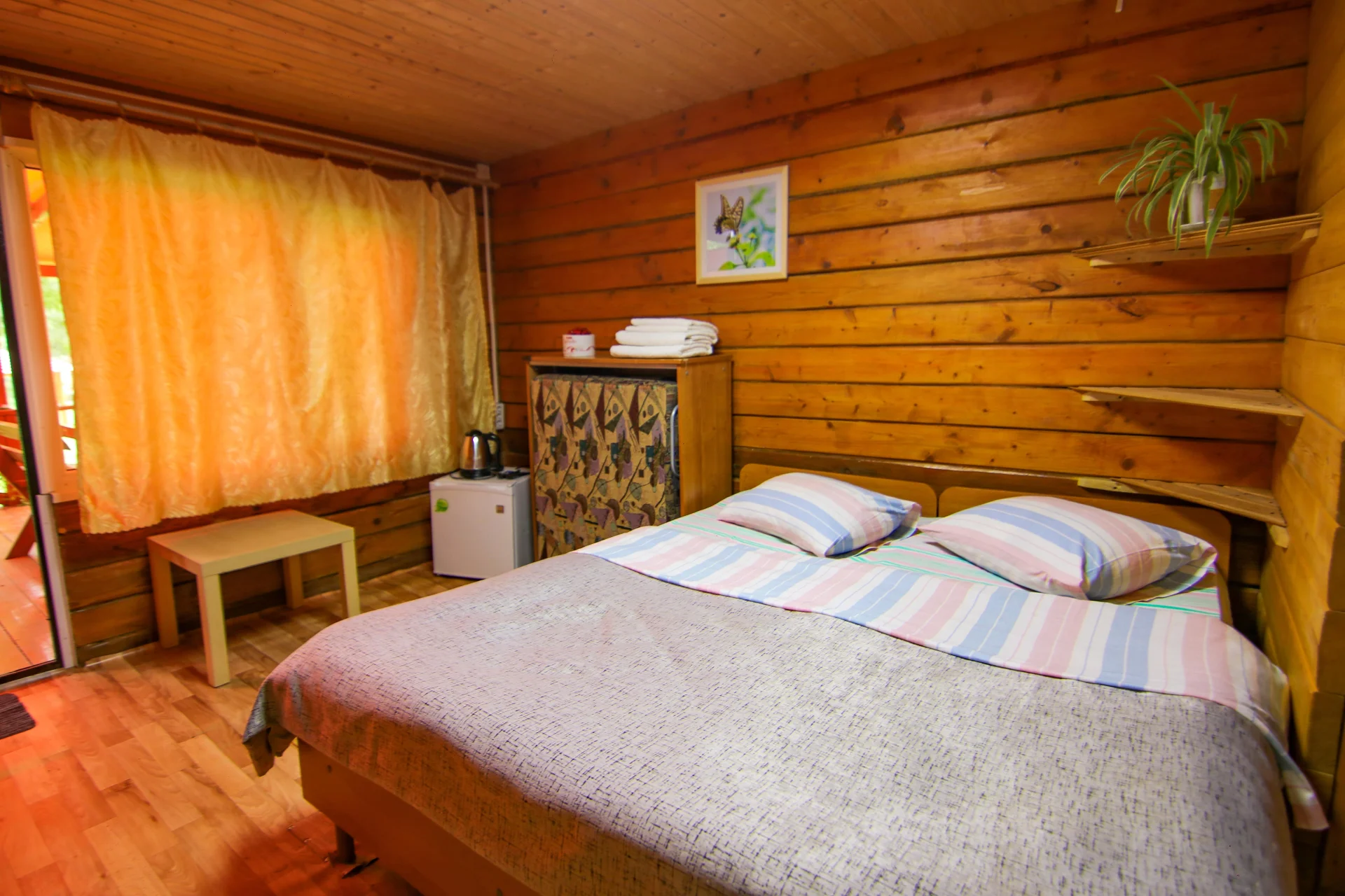 Отдых в домиках на территорий спортивно-туристического комплекса «Светлячок»